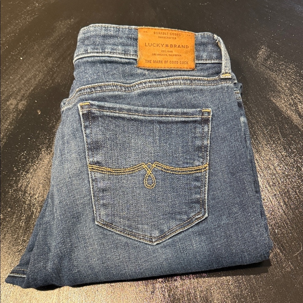Lucky Brand Women's Classic Blue Straight Leg Jeans